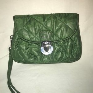 VERA BRADLEY Puffy Wristlet "FERN"